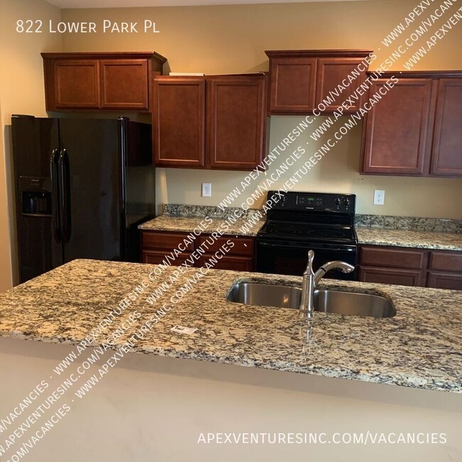 Foto del edificio - 822 Lower Park Pl