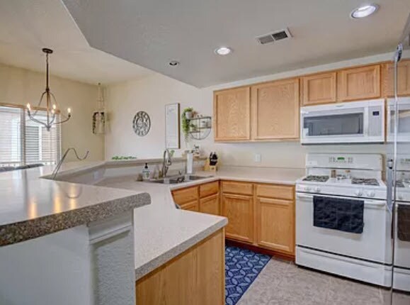 Foto principal - 6800 Vista Del Norte Dr NE