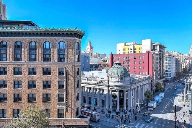 Building Photo - 1075 Market St