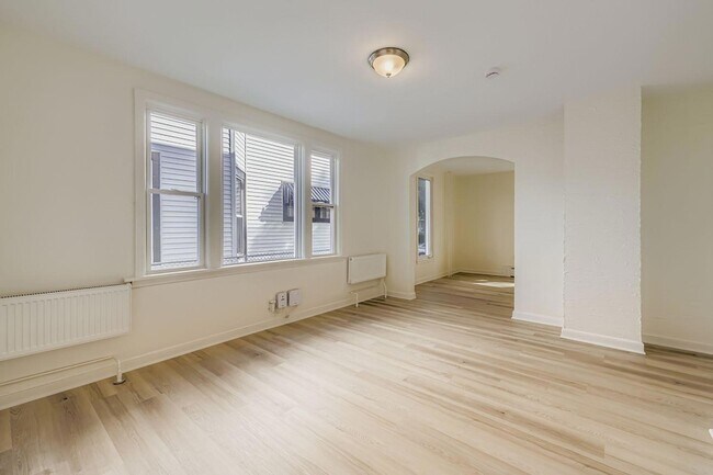 Foto del edificio - 2630 14th Ave S