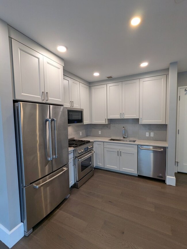 Foto del edificio - Stunning Downtown 1 Bedroom Condo at The L...