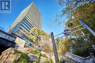 Building Photo - 1815-1815 Yonge St
