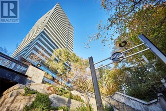 Building Photo - 1815-1815 Yonge St