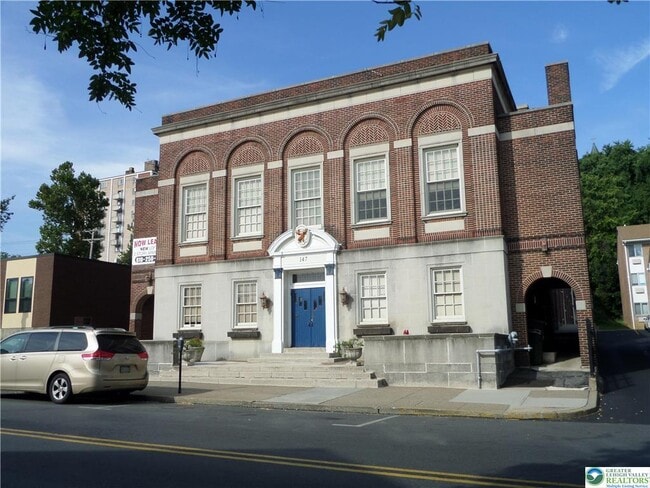 Building Photo - 147 S 4th St