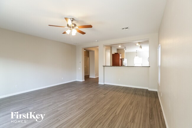 Building Photo - 5229 W Shumway Farm Rd