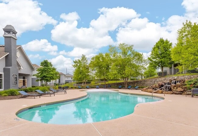 Building Photo - Stoneleigh Centerton Apartments