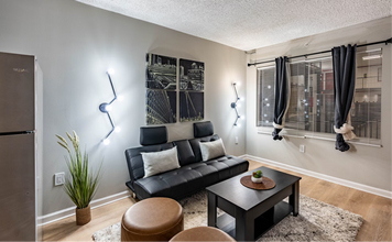 Interior Photo - Riverwalk 803