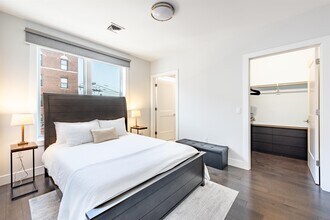 Building Photo - 6401 Park Ave