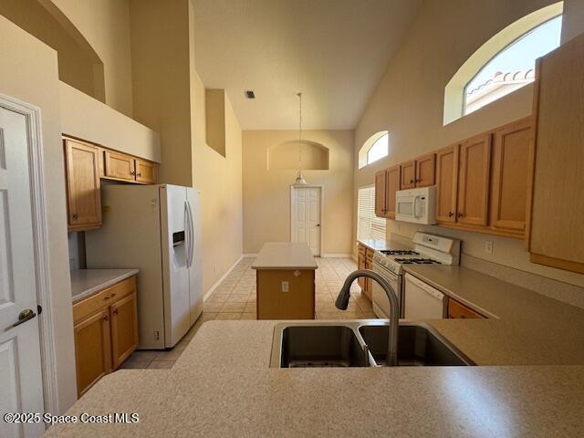 Building Photo - 369 Renaissance Ave