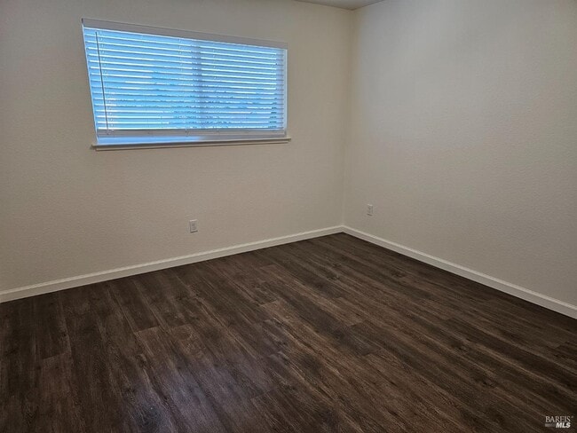 Building Photo - 2060 Wilkins Ave