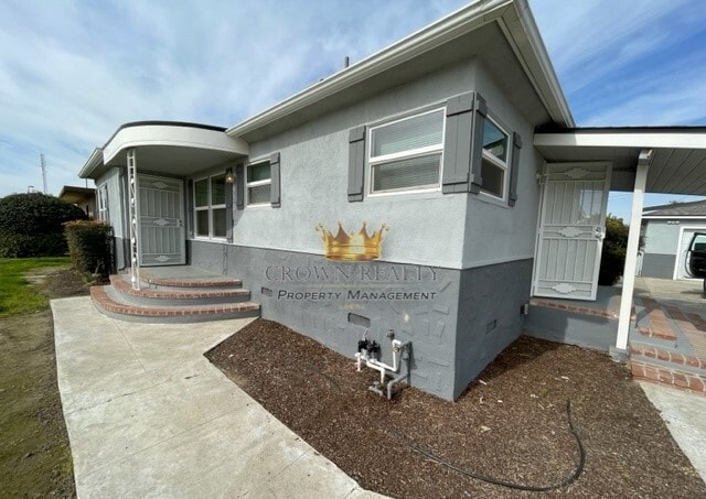 Foto del edificio - 950 Windsor Dr