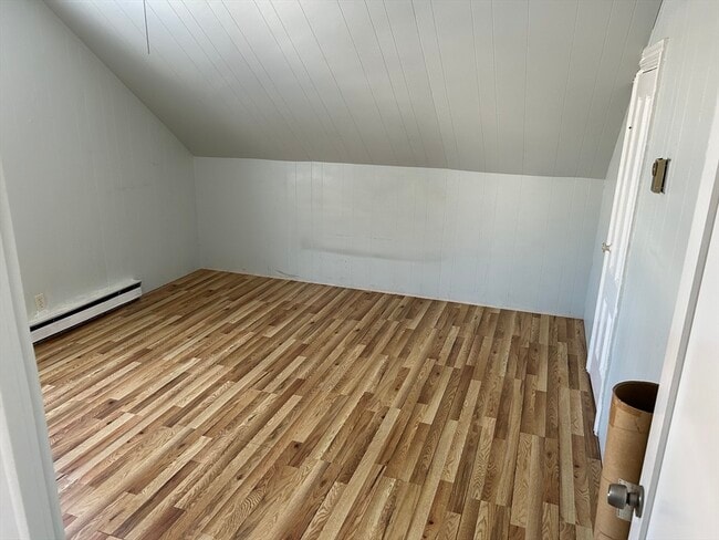 Building Photo - 62 Brown St