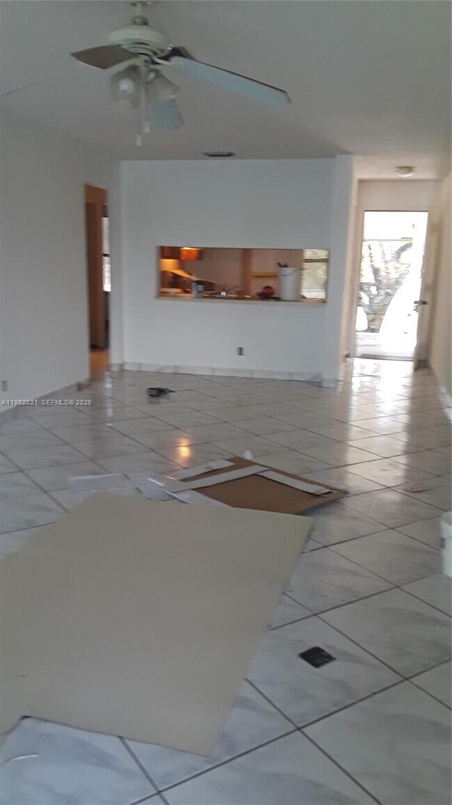 Foto del edificio - 206 Lake Pointe Dr