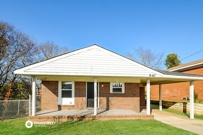 Building Photo - 940 Nassau Ave SW