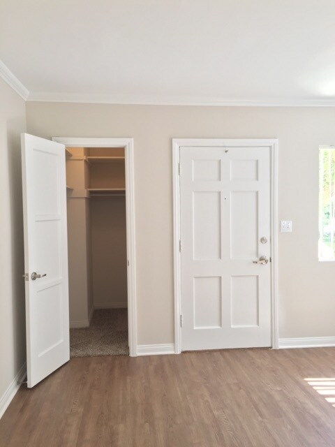Foto del edificio - 12420 Moorpark St