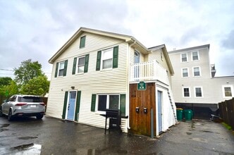 Building Photo - 47 Massasoit Ave