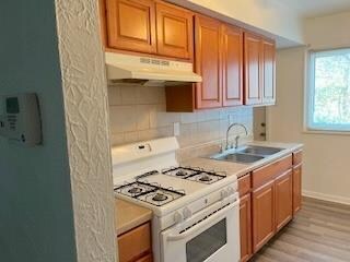 Foto del edificio - 216 Lucinda Dr