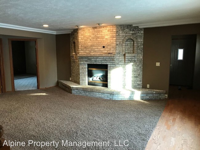 Building Photo - 4 br, 2 bath House - 335 Vernon Dr.