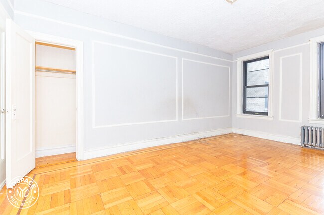 Building Photo - 377 Montgomery St