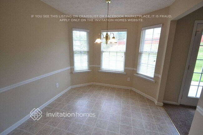 Foto del edificio - 3350 Madison Farm Pl