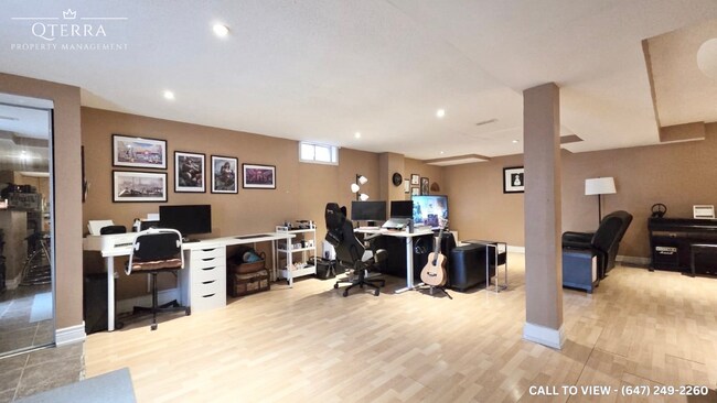 Photo du bâtiment - 1609 Burnside Dr