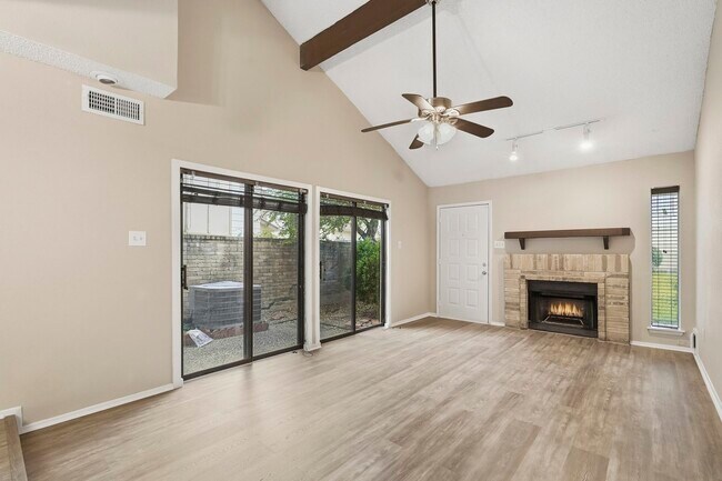 Foto del edificio - 3168 Windchase Blvd