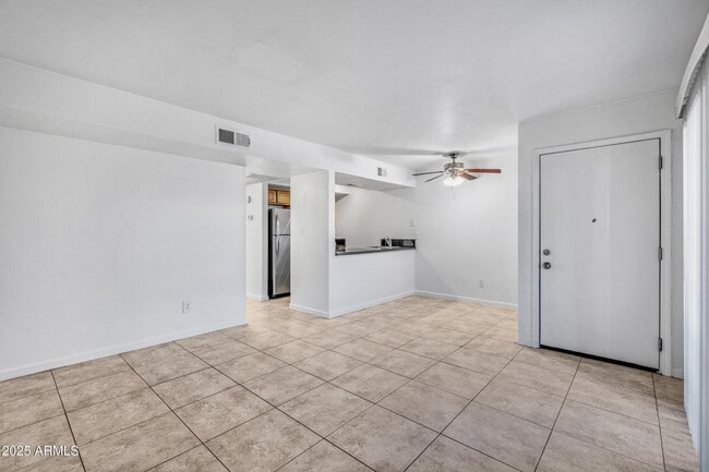 Building Photo - 1241 N 48th St