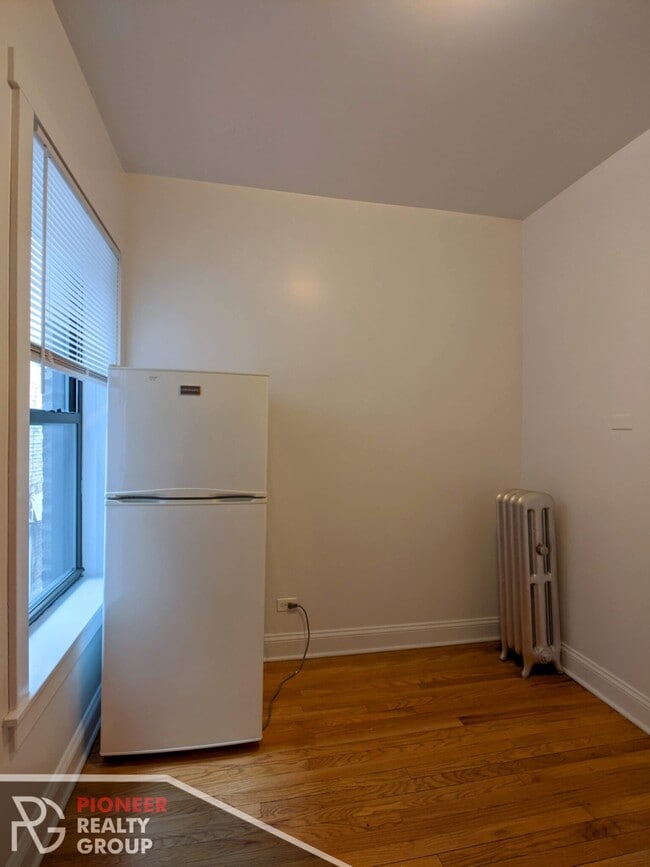 Building Photo - 2615 N Spaulding Ave