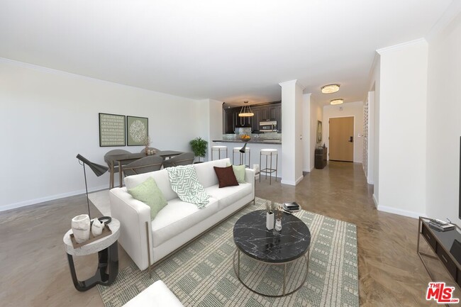 Building Photo - 999 N Doheny Dr