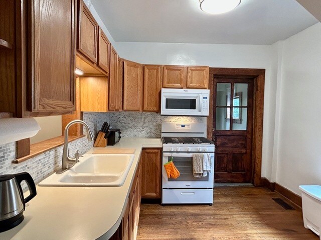 Building Photo - 307 Cascadilla St