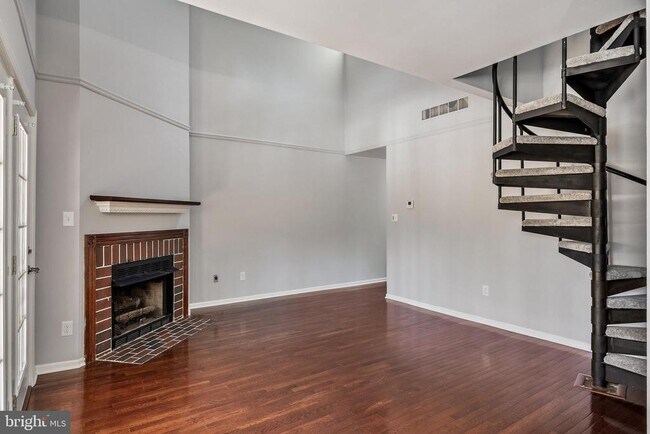 Foto del edificio - 321 Tavistock Rd