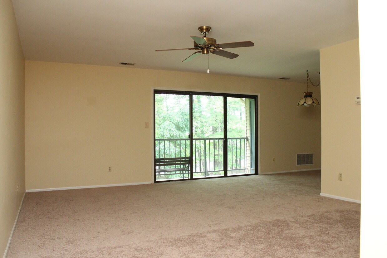 184 Wyndham Pl Unit 184, Robbinsville, NJ 08691 Condo for Rent in Robbinsville, NJ