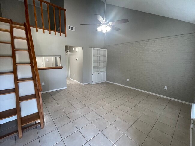 Sala de estar - 402 Lee Dr