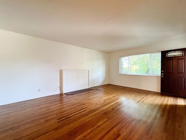 Building Photo - Charming 3-Bedroom Home in Napa’s Sought-A...