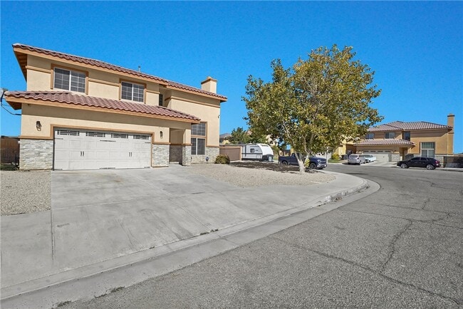 Foto del edificio - 2141 E Nugent St