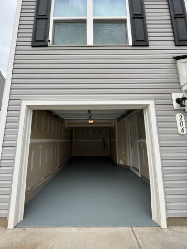Building Photo - 206 Maple Frg Trl