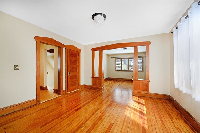 Building Photo - 240 Post Ave