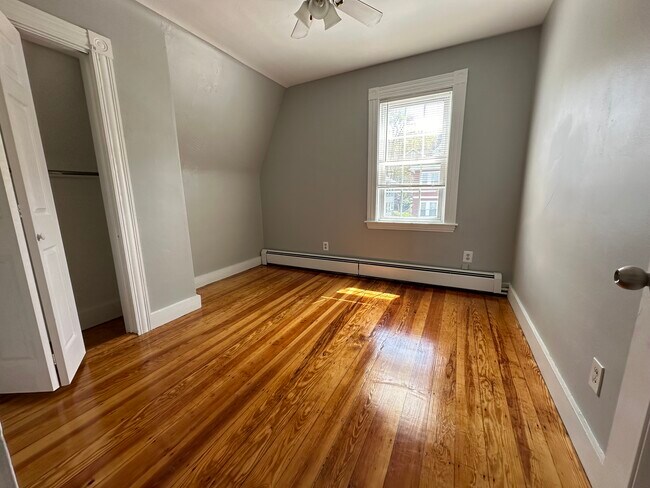 Building Photo - 135 Nonantum St