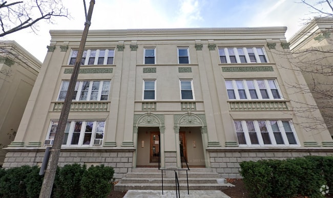 Building Photo - 72 Egmont St