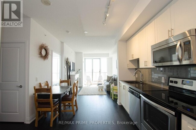 Photo du bâtiment - 9582 Markham Rd