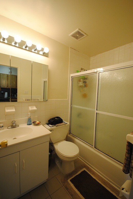 Foto del edificio - 210 E 14th St