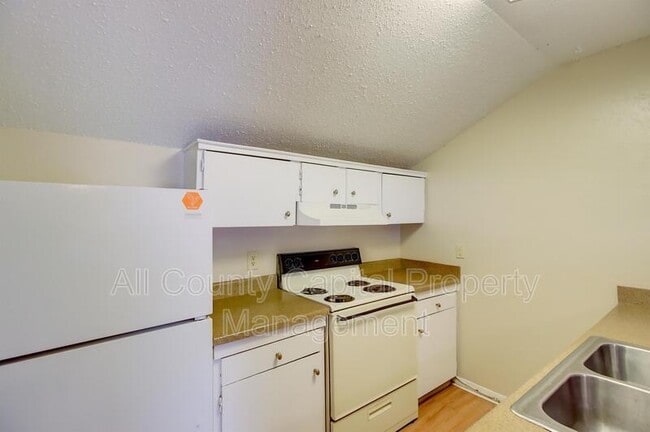 Building Photo - 3800 Allegro Lugar St