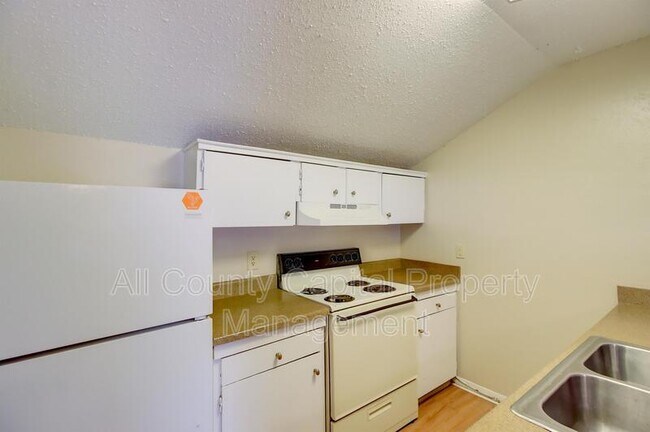 Building Photo - 3800 Allegro Lugar St