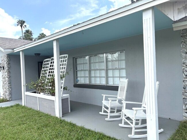 Foto del edificio - Beautiful 3 Bedroom Port Orange Home!