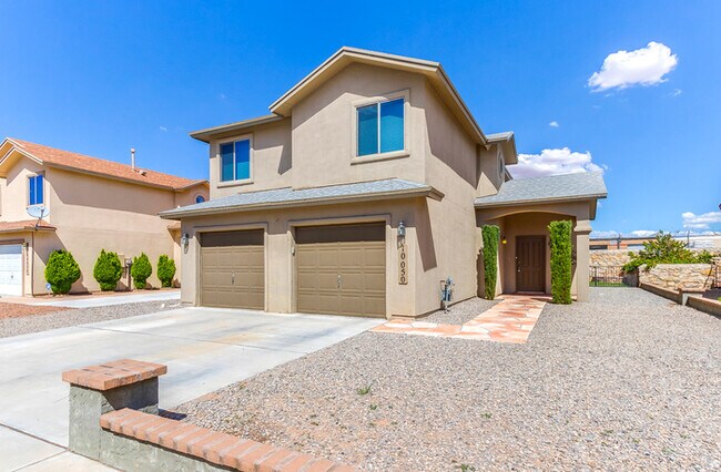 Building Photo - Home For Rent - Immaculate North East Home...