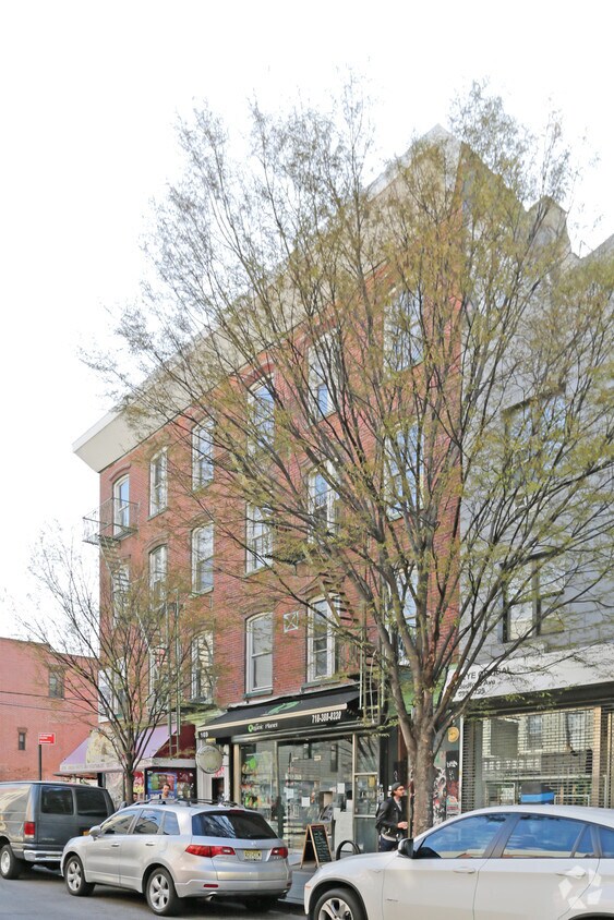 Foto del edificio - 167-169 Bedford Ave