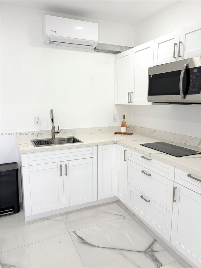 Building Photo - 13065 SW 263rd Terrace