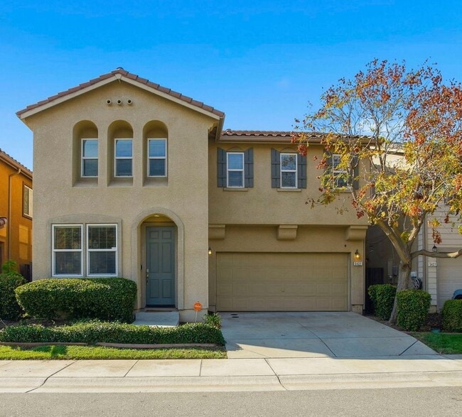 SPACIOUS & CLEAN 2 STORY, 4 BEDROOM, 2.5 BATH IN NATOMAS - SPACIOUS & CLEAN 2 STORY, 4 BEDROOM, 2.5 BATH IN NATOMAS House