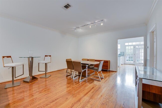 Foto del edificio - 2307 Huldy St