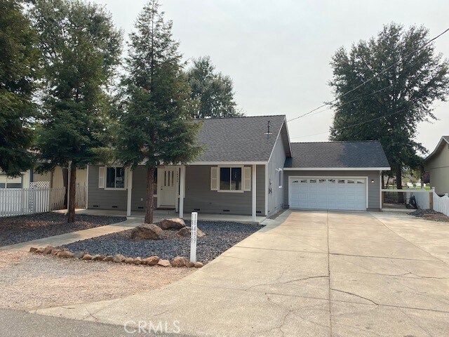 Foto principal - 18439 Hidden Valley Rd